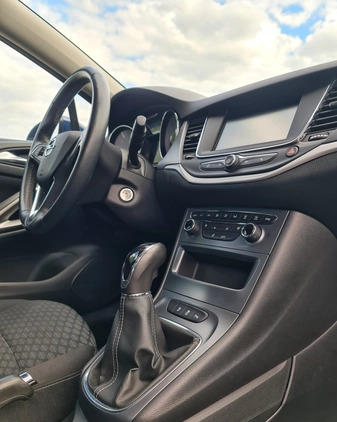 Opel Astra cena 42500 przebieg: 122000, rok produkcji 2019 z Otwock małe 466